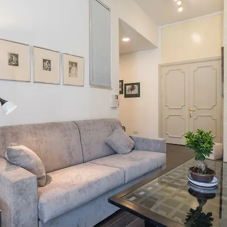 Luxury 2 Bedroom Apt, 1 Minute From The Beach! Appartement